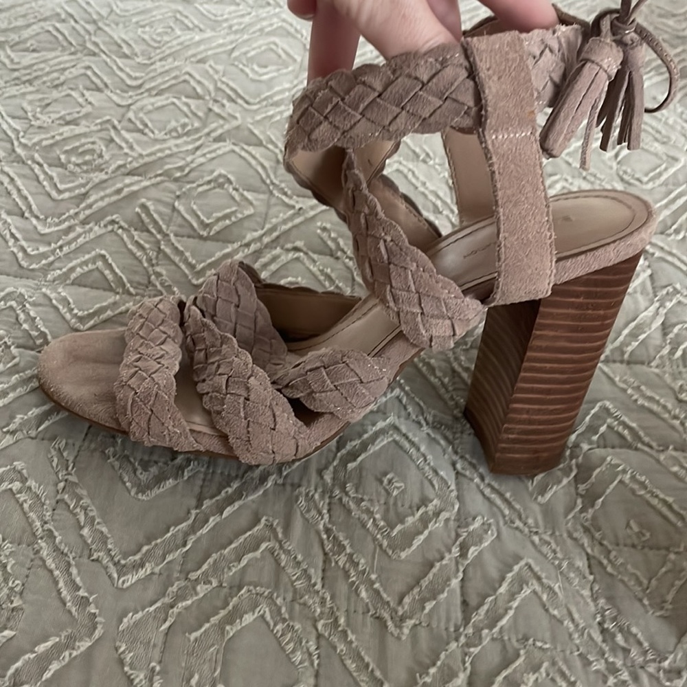 3.5 Inch Block Heel - Picture 2 of 2